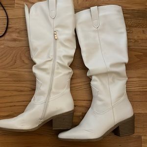 Knee high white western/cowboy boots